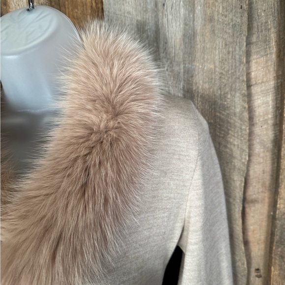 Belle Toujours Tan Wool Sweater from France with Fur Collar - size 1 X-Small - Picture 6 of 12
